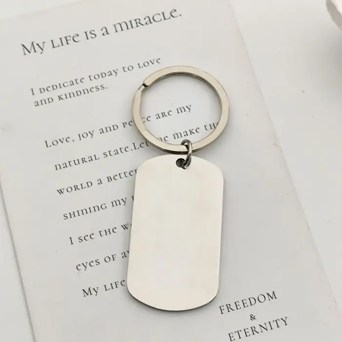 Porte-clés en métal élégant, pendentif en alliage stylé, support contemporain, ornement minimaliste,