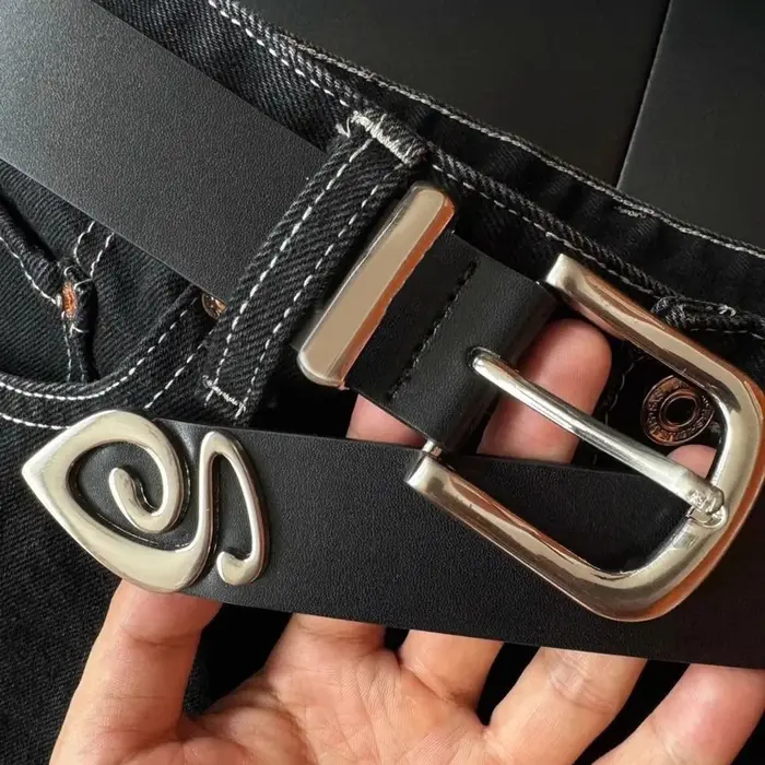 Ceinture pour femme avec boucle rotative noire