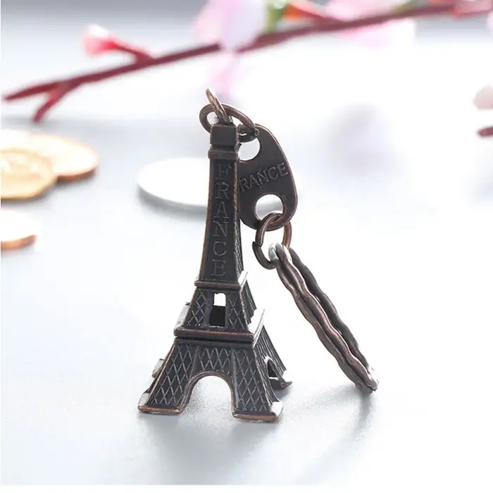 Porte-clés en métal Tour Eiffel