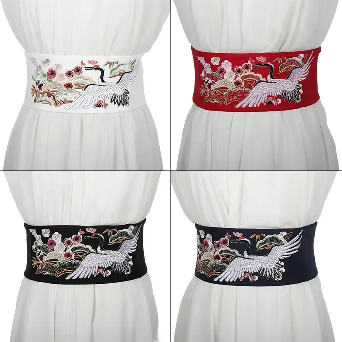 Ceinture large brodée pour femme