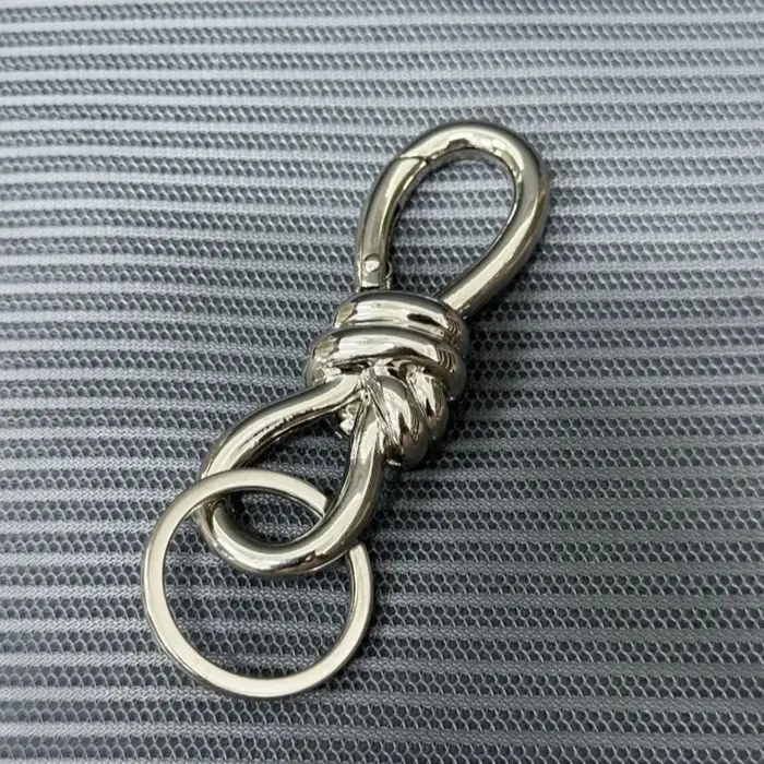 Porte-clés créatif à nœud torsadé en forme de 8