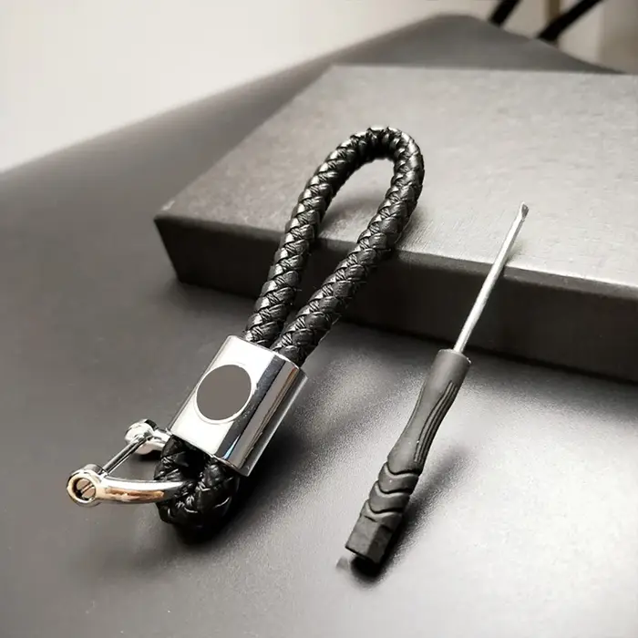 Porte-clés en métal tissé à la main