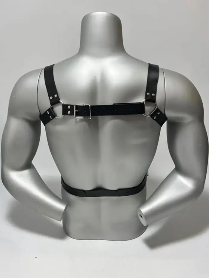 Ceinture en cuir PU noir chic pour homme avec rivets, style gothique punk, sangle de poitrine réglable, pour tenue de soirée