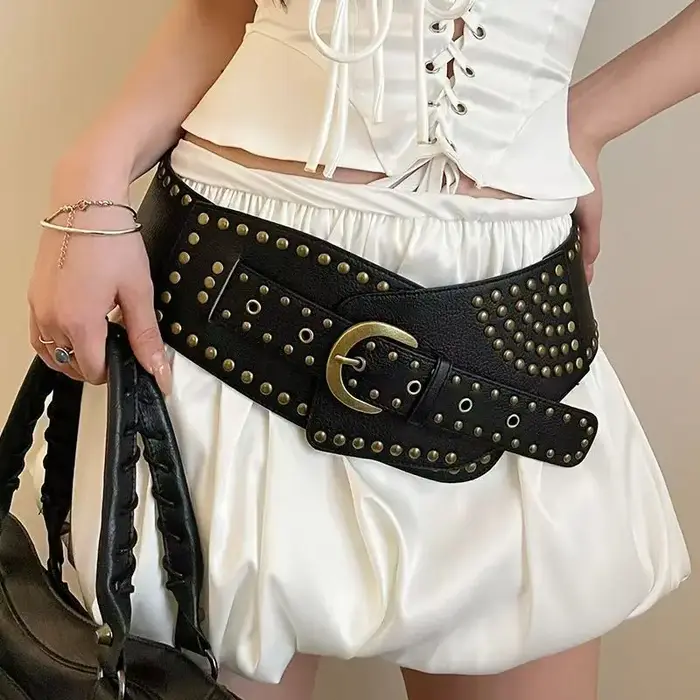 Ceinture large pour femme avec rivets rétro haut de gamme en bronze dans un style Wasteland