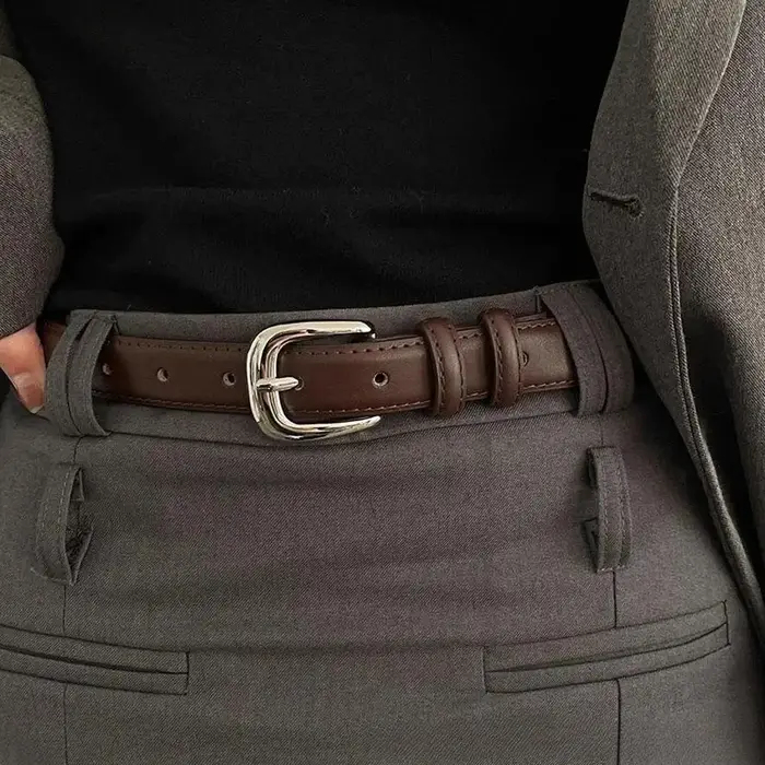 Ceinture en cuir classique et fine pour femme