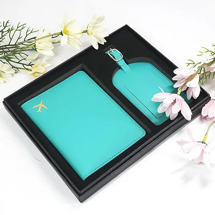 Ensemble de porte-passeport et étiquette de bagage personnalisés avec boîte cadeau