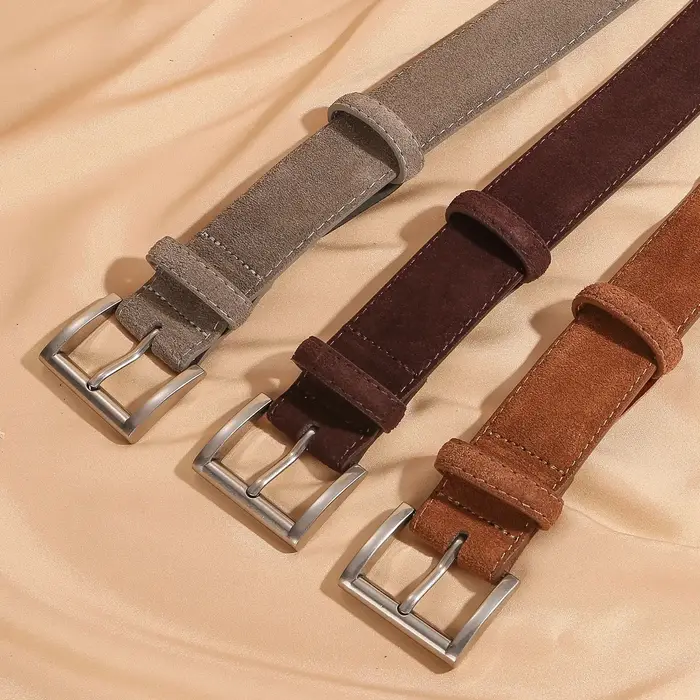 Ceinture en daim élégante pour femmes avec boucle en métal doré