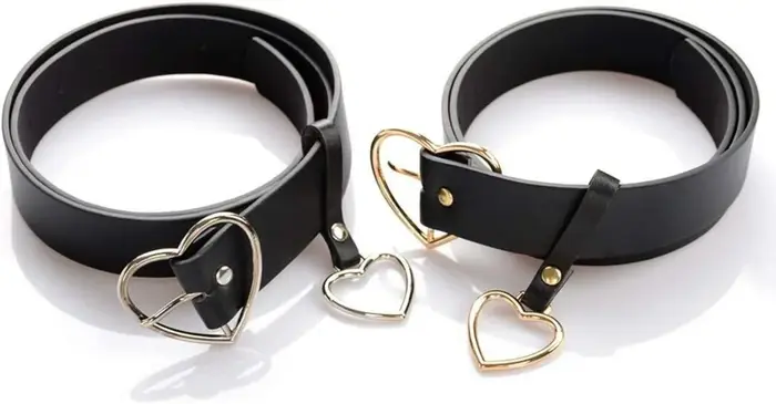 Ceinture à boucle en forme de cœur
