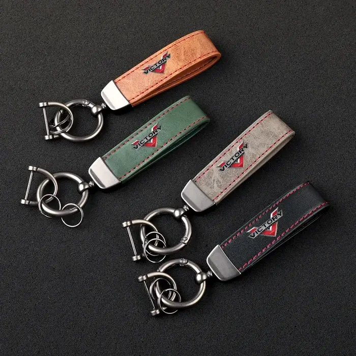 Porte-clés en forme de fer à cheval en cuir vintage imprimé HD pour accessoires moto VICTORY