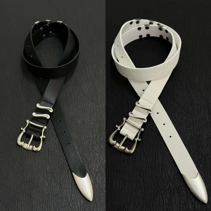 Ceinture blanche sculptée avec motifs délicats