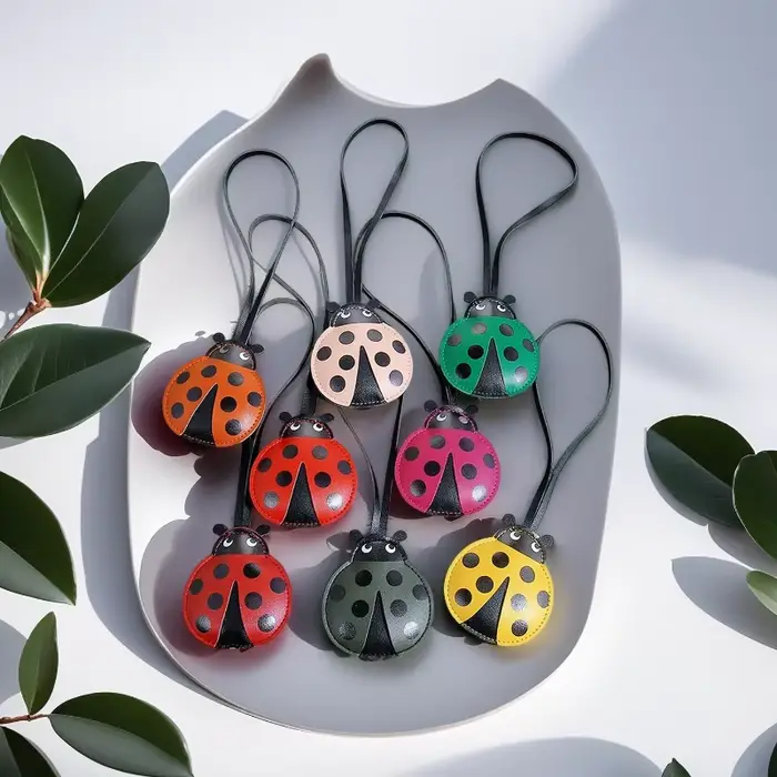 Coccinelle en cuir PU porte-clés sac breloque pour femmes/hommes