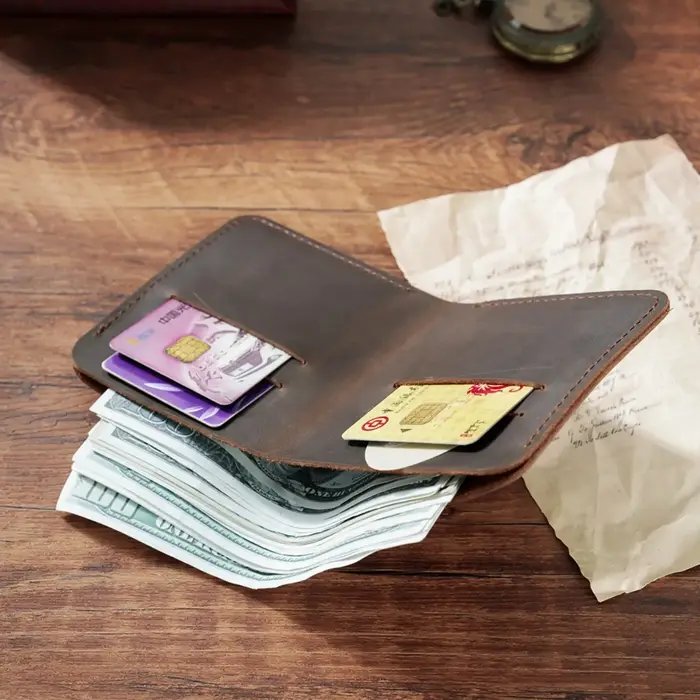 Portefeuille à deux volets en cuir véritable fait à la main