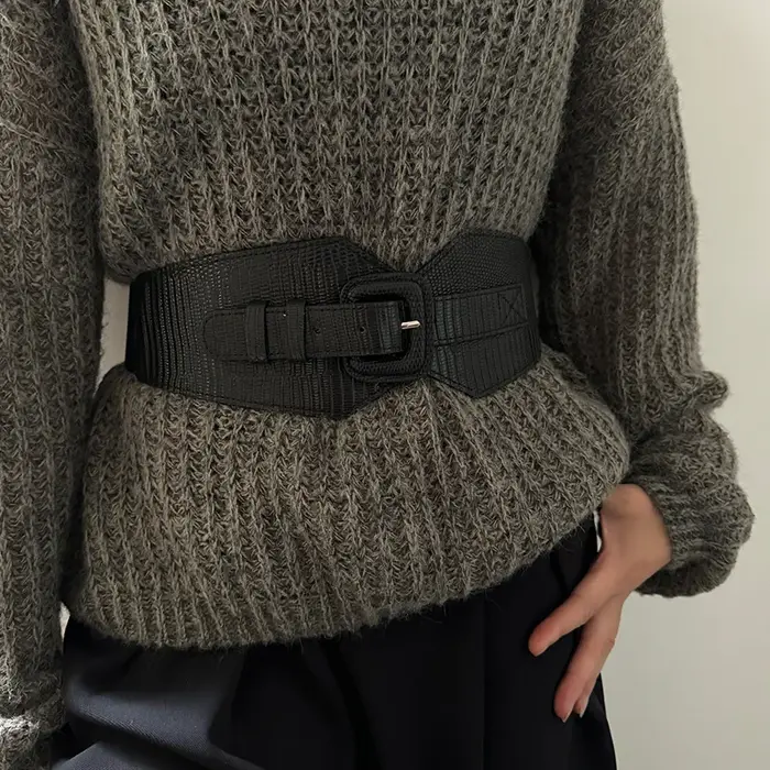 Corset large ceinture en cuir est l'accessoire parfait/ceinture