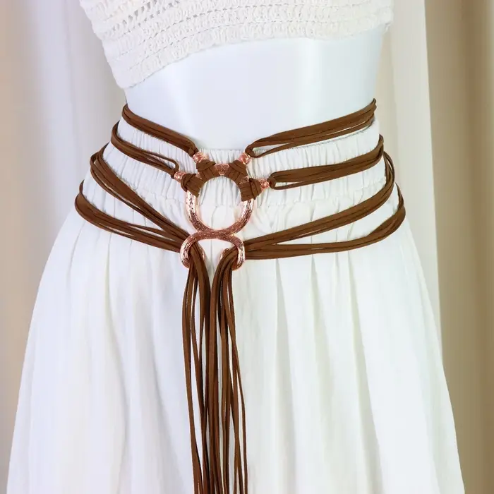 Ceinture à nœud croisé géant Viking d'inspiration vintage avec pompon – Accessoire polyvalent pour un usage décontracté et formel