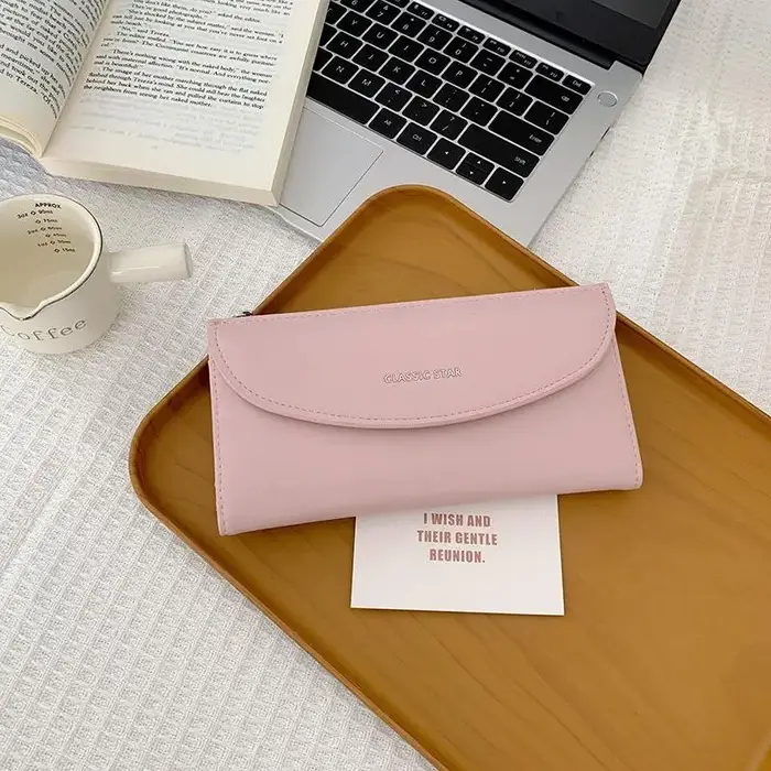 Portefeuille long pour femme en cuir vegan marron avec plusieurs emplacements pour cartes et fermetu