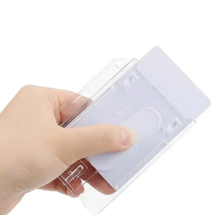 Fentes pour cartes transparentes