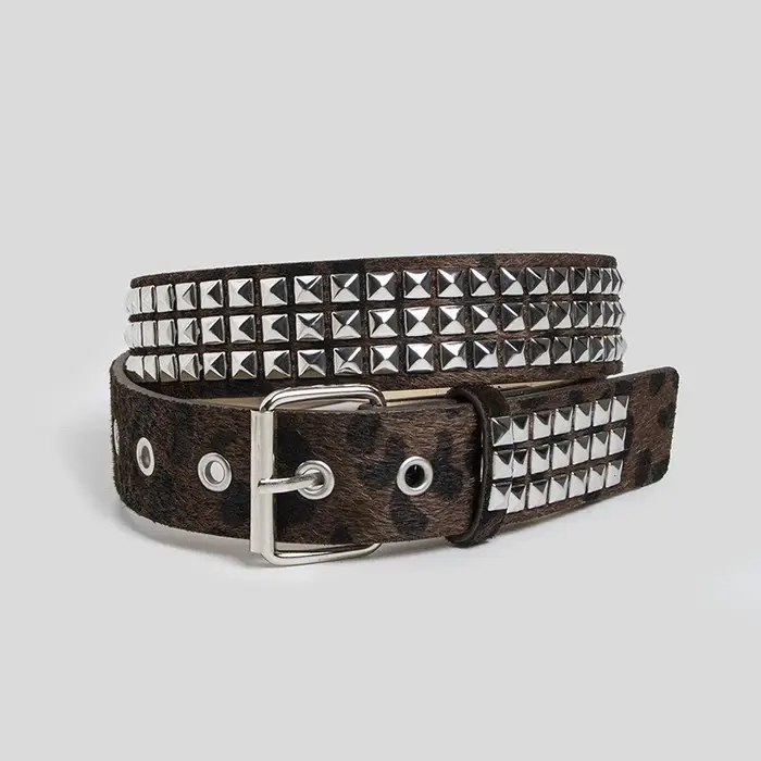 Ceinture Punk à Rivets en fourrure rose