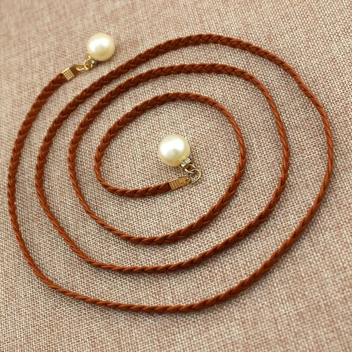 Ceinture fine en cuir PU tressée à franges style bohème pour femme