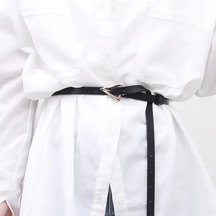 Ceinture fine en cuir pour femme