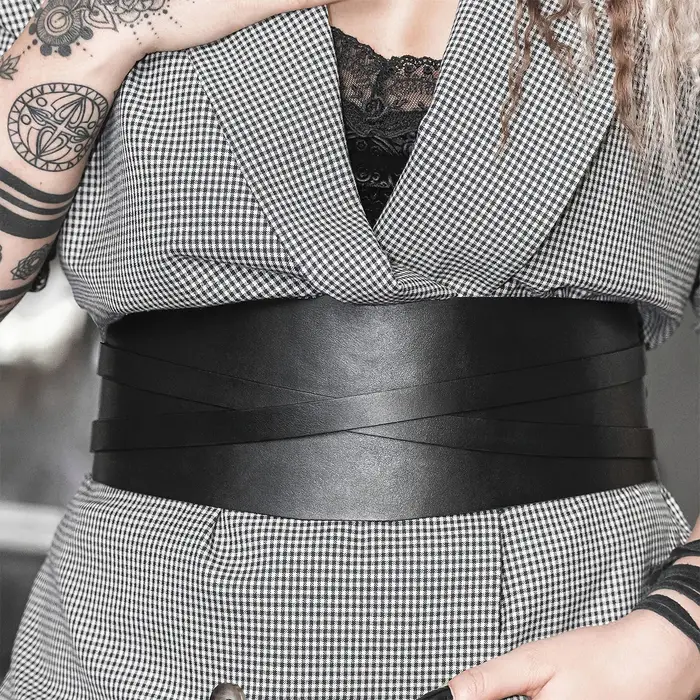 Ceinture Obi en cuir élégante pour femmes, large ceinture de taille pour robes, ajustement réglable, accessoire confortable et polyvalent