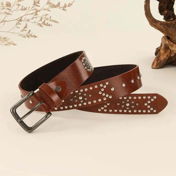 Ceinture à rivets style punk vintage