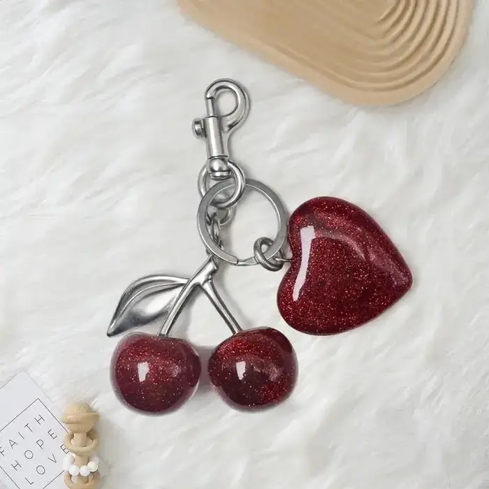 Porte-clés Breloque Cœur Cerise Exquis