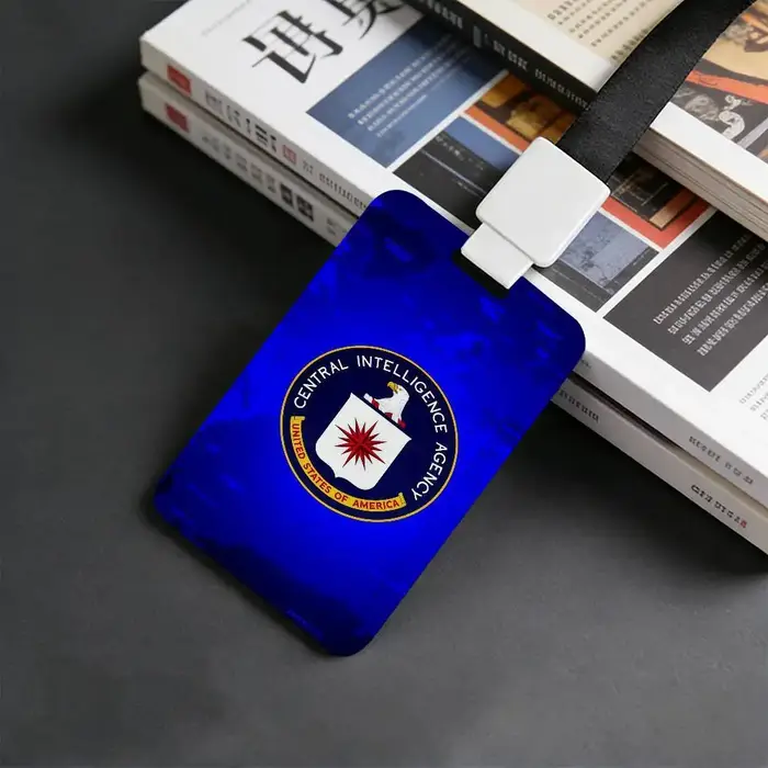 Porte-cartes CIA applicable aux cartes d'identité, aux cartes bancaires, aux cartes de transport en 
