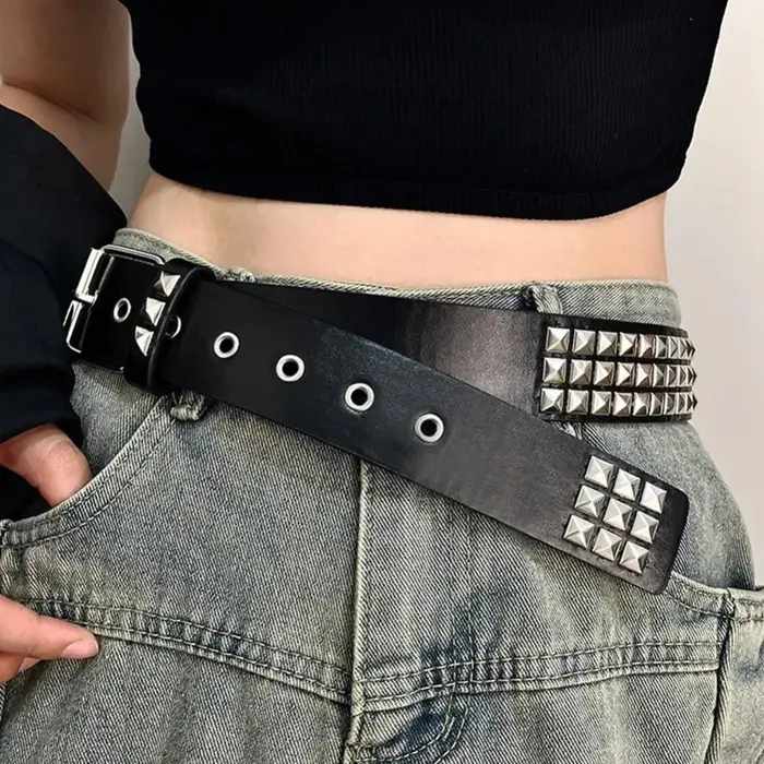 Ceinture à rivets en métal lourd pour femmes