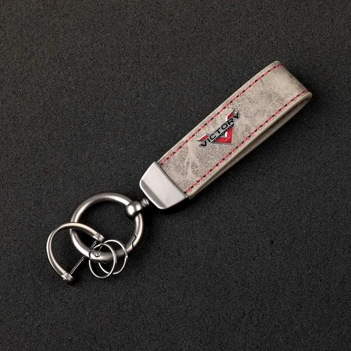 Porte-clés en forme de fer à cheval en cuir vintage imprimé HD pour accessoires moto VICTORY