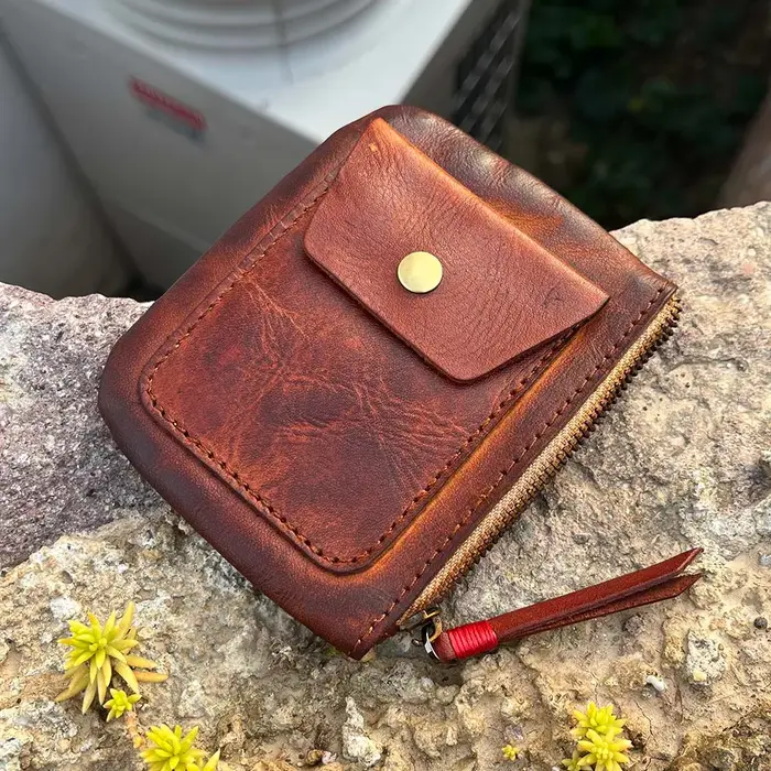 Portefeuille en cuir minimaliste fait à la main pour femme, cuir beige, fermeture éclair, porte-clés
