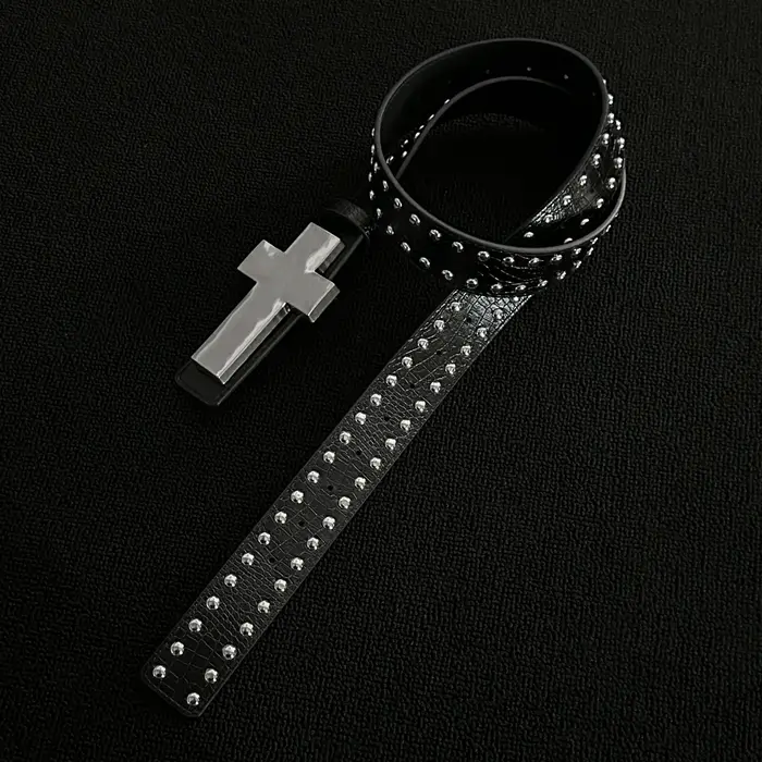 Ceinture croisée en métal cloutée à motifs craquelés