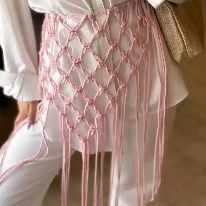 Ceinture en macramé tressée à la main avec pompons