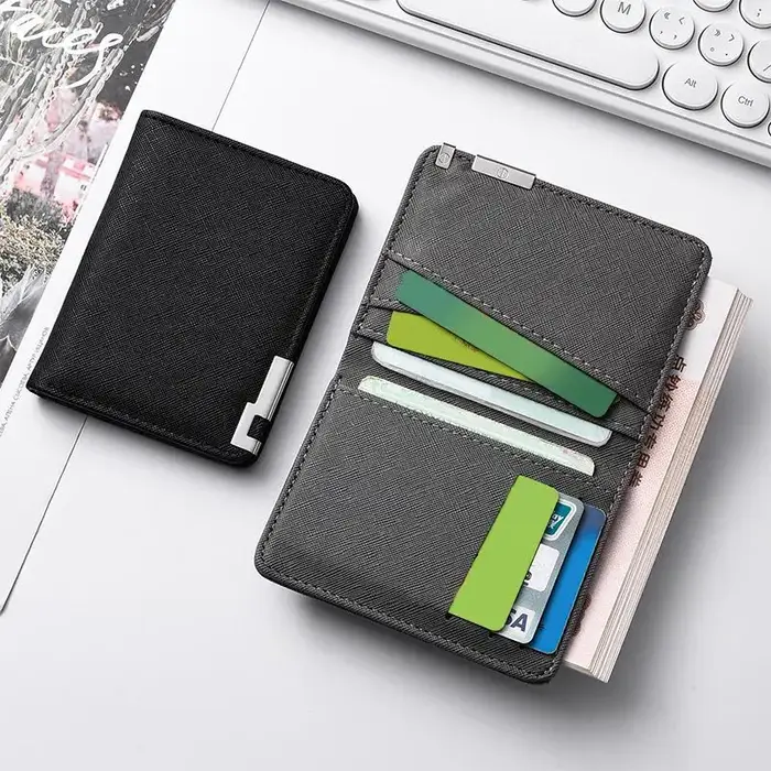 Portefeuille fin en similicuir noir avec plusieurs emplacements pour cartes