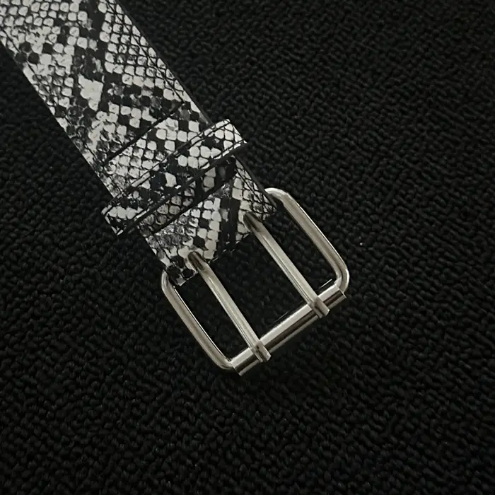 Ceinture vintage punk à imprimé serpent