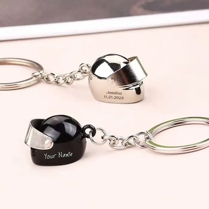 1 porte-clés personnalisé pour casque de moto