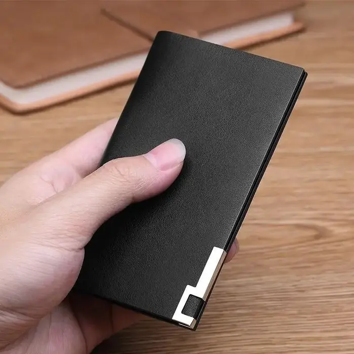 Portefeuille élégant pour hommes avec emplacement pour cartes innovant