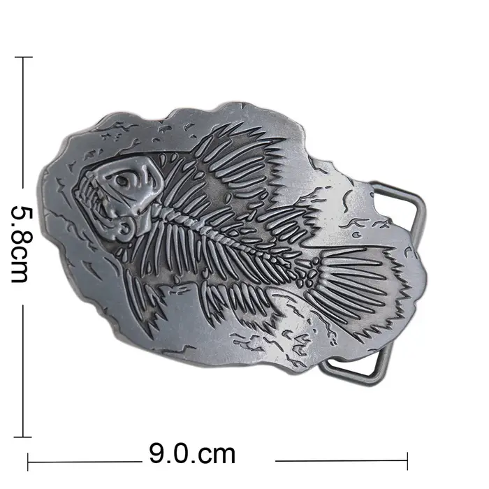 Ceinture fossile en arête de poisson avec finition en étain, cuir, zones artisanales faites à la mai