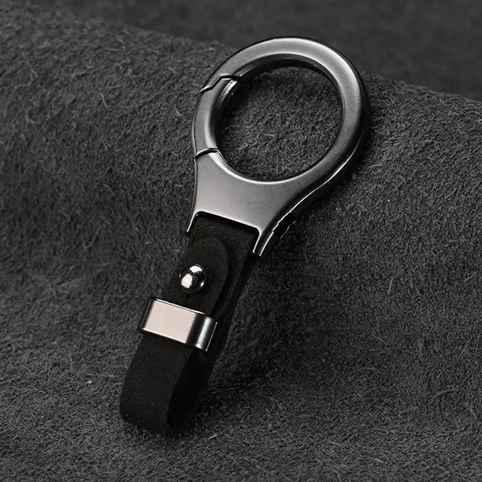 1 porte-clés minimaliste en daim