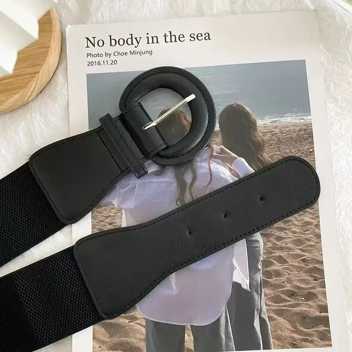 Ceinture décorative pour femmes avec un pardessus en laine