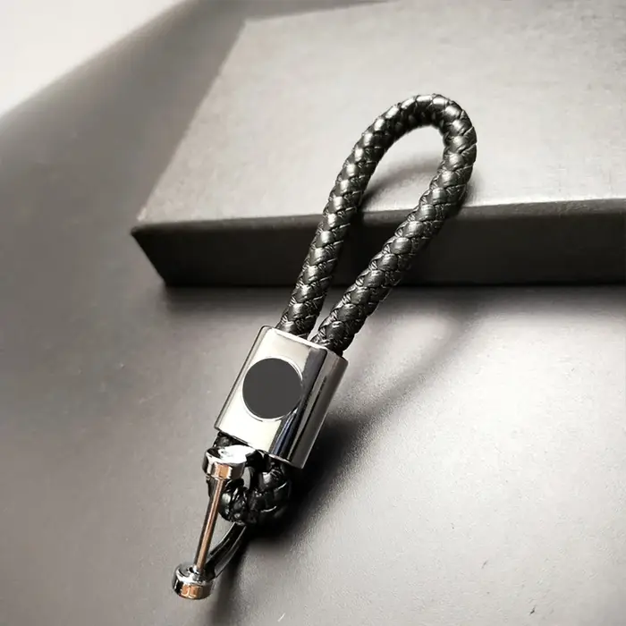 Porte-clés en métal tissé à la main