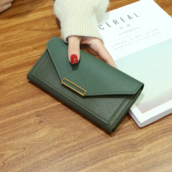Portefeuille à loquet en cuir pour femme