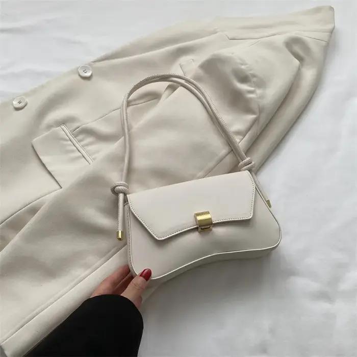 Sac à bandoulière en cuir de couleur unie pour femmes, petit sac carré décontracté Simple et polyval