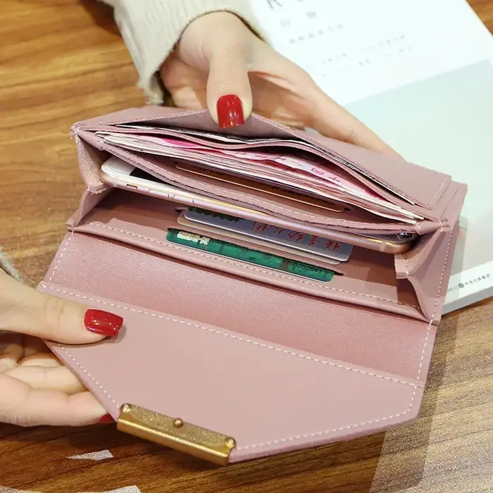 Portefeuille à loquet en cuir pour femme