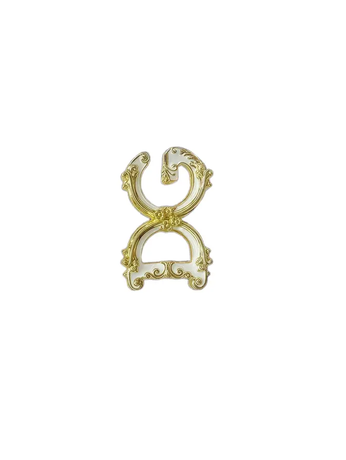 1 ceinture élégante pour femme, en cuir de haute qualité avec boucle à lettre dorée. Il peut être as