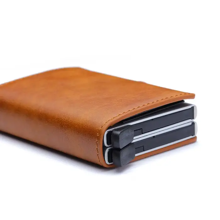 Gravure nom fibre de carbone Mini portefeuille Pop Up cadeau personnalisé carte Rfid haute qualité hommes portefeuilles 12 porte-cartes petit sac d'argent