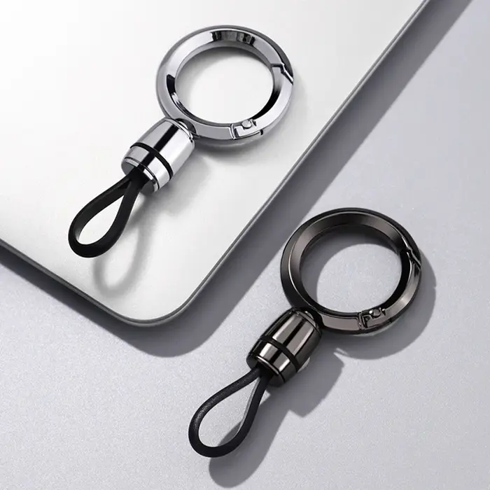 Porte-clés en métal minimaliste pour hommes