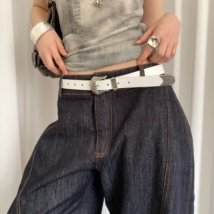 Ceinture rouge pour femme, design rétro, ceinture en cuir sculpté en métal, accessoire pour jupes et