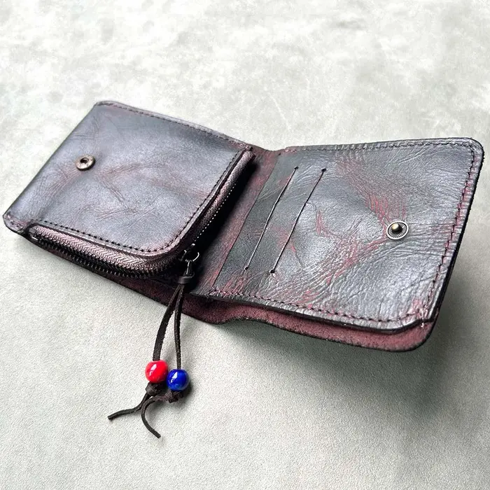 Portefeuille en cuir beige fait à la main pour hommes