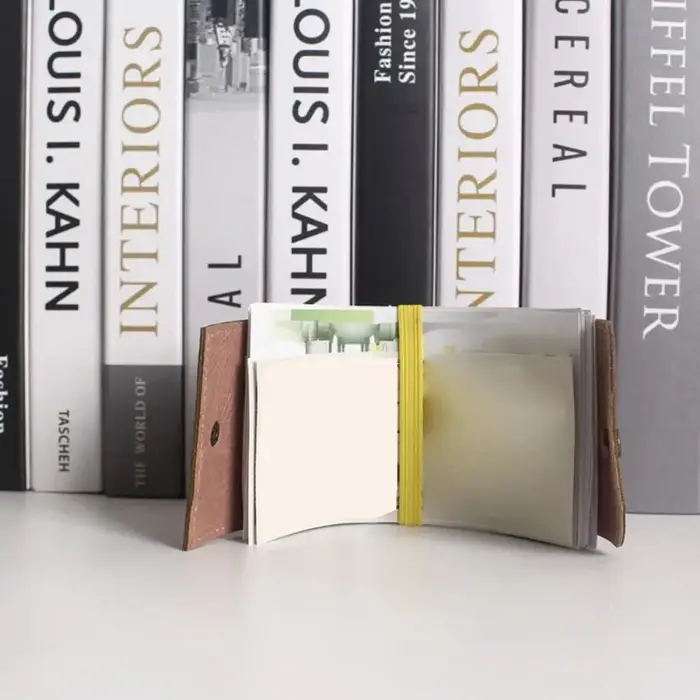 Le portefeuille d'enveloppe d'argent