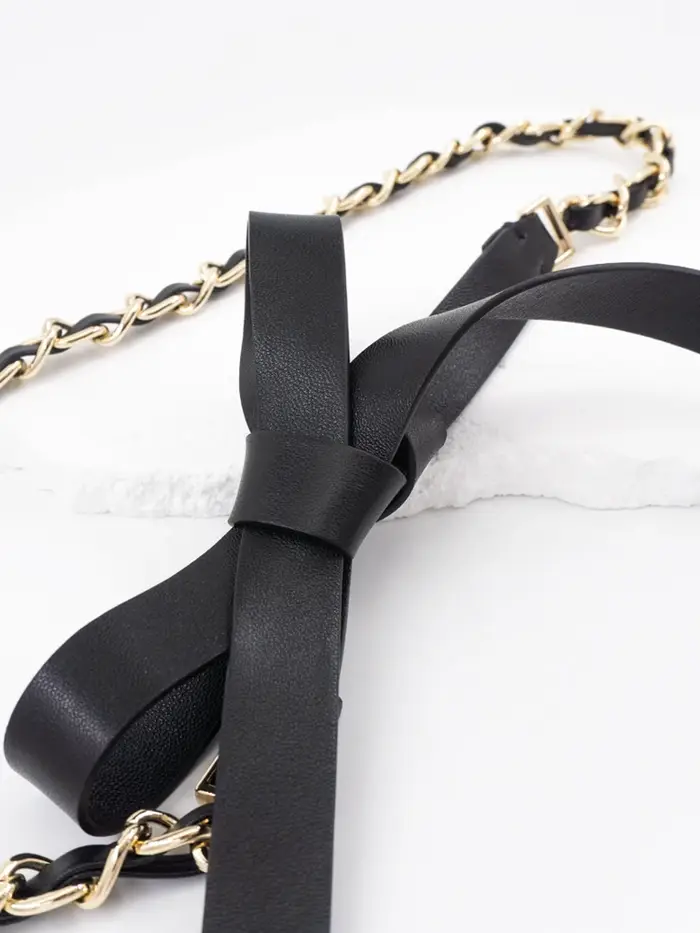Ceinture fine nouée en cuir de mouton souple
